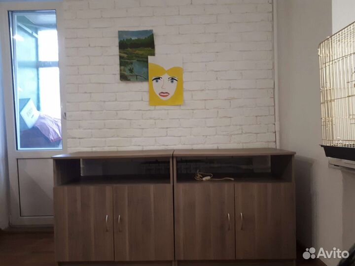 Две тумбочки