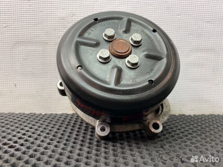 Насос водяной (помпа) Mercedes-Benz C-Class W204