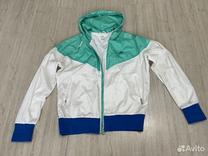 Ветровка Nike