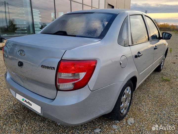 LADA Granta 1.6 МТ, 2015, 137 000 км