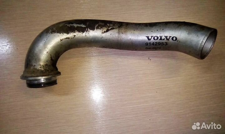Патрубок турбины 9142953 Volvo S80 9161700