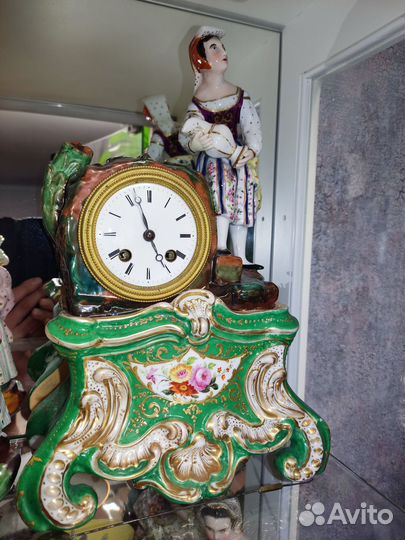 Часы каминные фарфоровые 1860 года