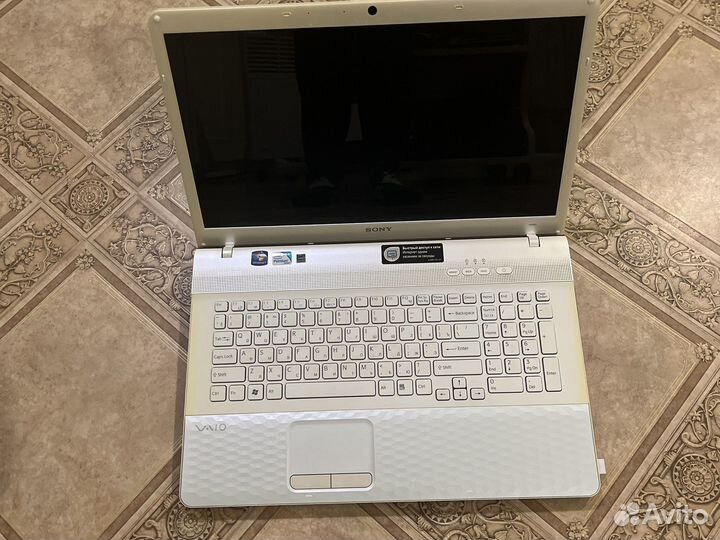 Ноутбук sony vaio 17.3