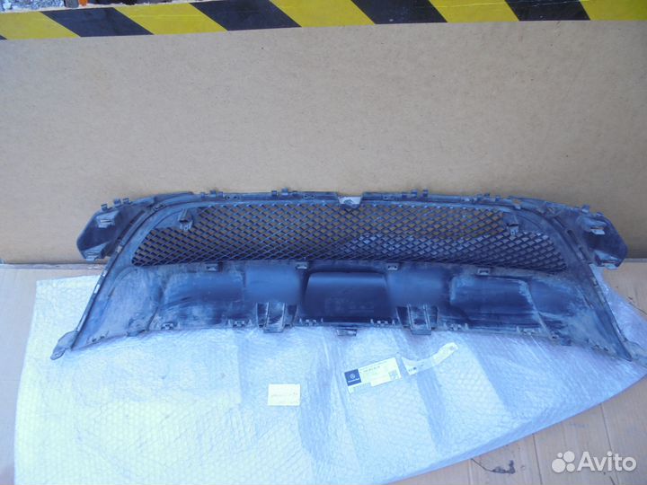 Решетка переднего бампера Mercedes Benz GLA W156