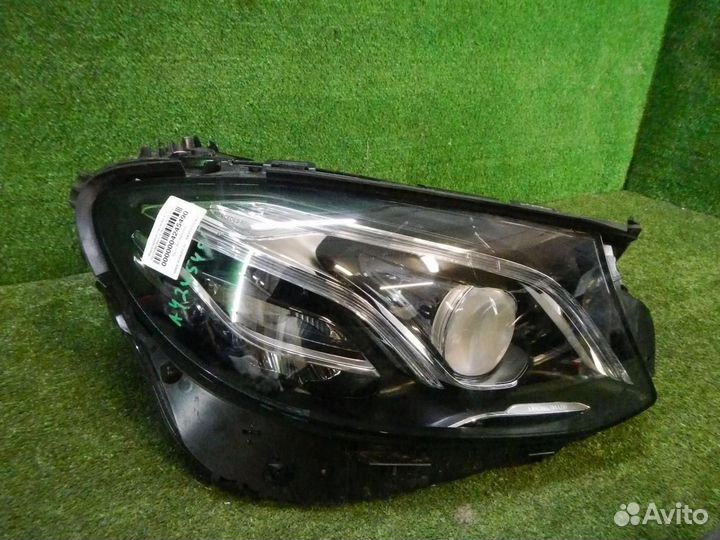 Фара правая Mercedes-Benz E-Class