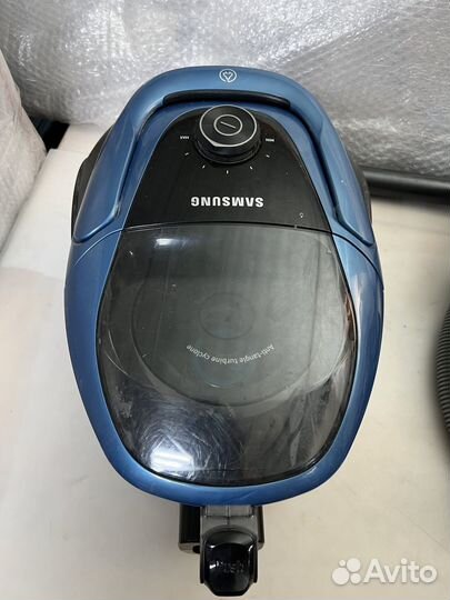 Пылесос с контейнером для пыли Samsung SC18M3120VU