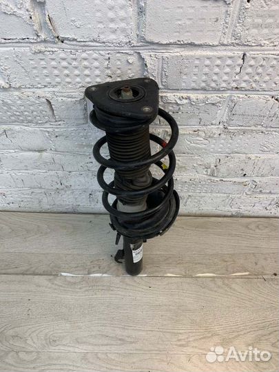 Стойка передняя правая Mazda 3 BK 2.0 2008