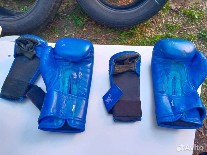 Боксерские перчатки