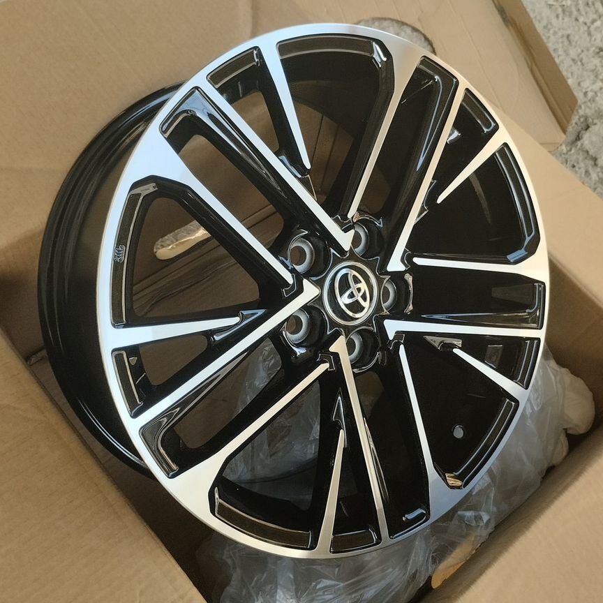 Литые диски Toyota 8×R18 5×114.3