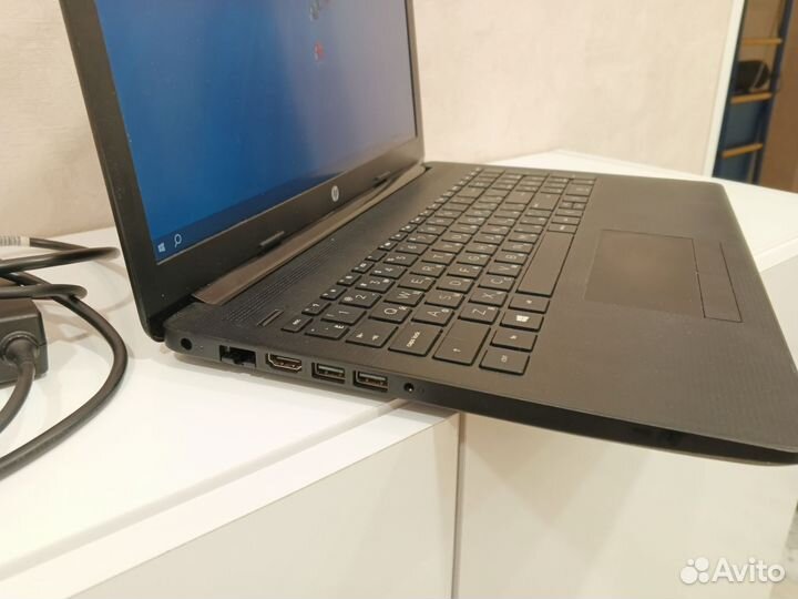 Ноутбук как новый с отличным экраном