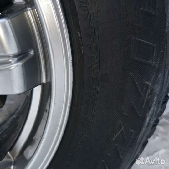 Bridgestone Blizzak DM-V1 23.5/70 R17
