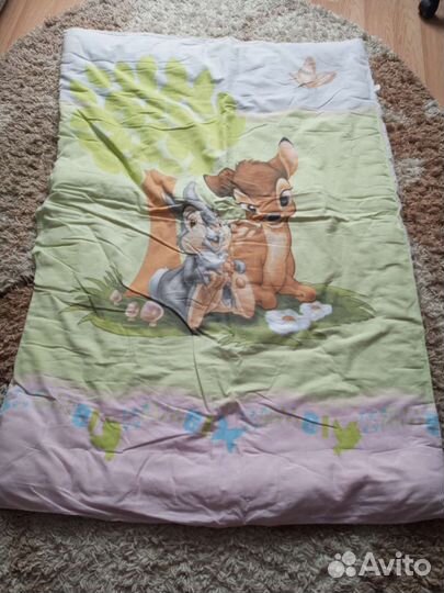 Детское одеяло и подушка в кроватку