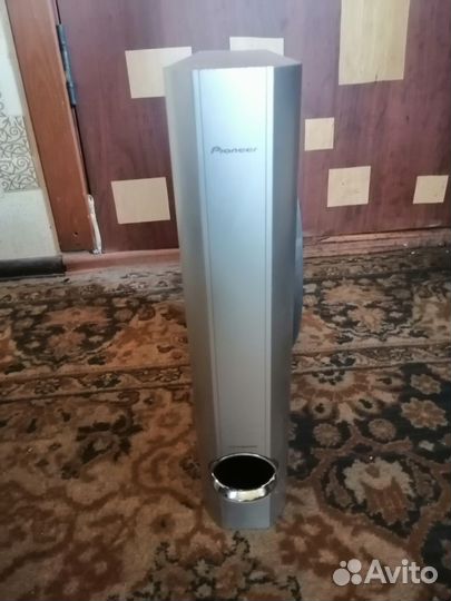 Сабвуфер от домашнего кинотеатра