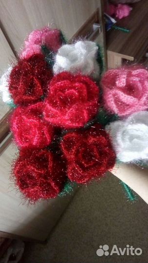 Цветы ручной вязки. Цена за один цветок