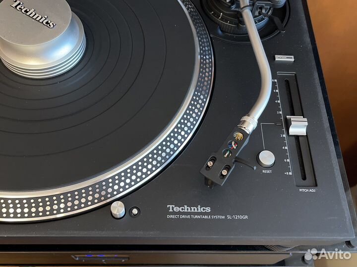Виниловый проигрыватель Technics SL-1210GR