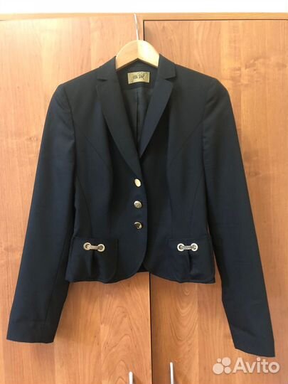 Продам костюм