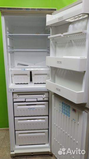 Двухкамерный холодильник Stinol-102 no Frost