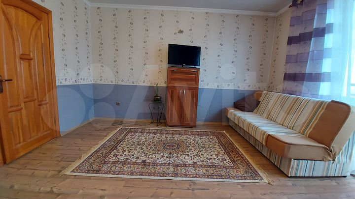2-к. квартира, 65 м², 8/8 эт.