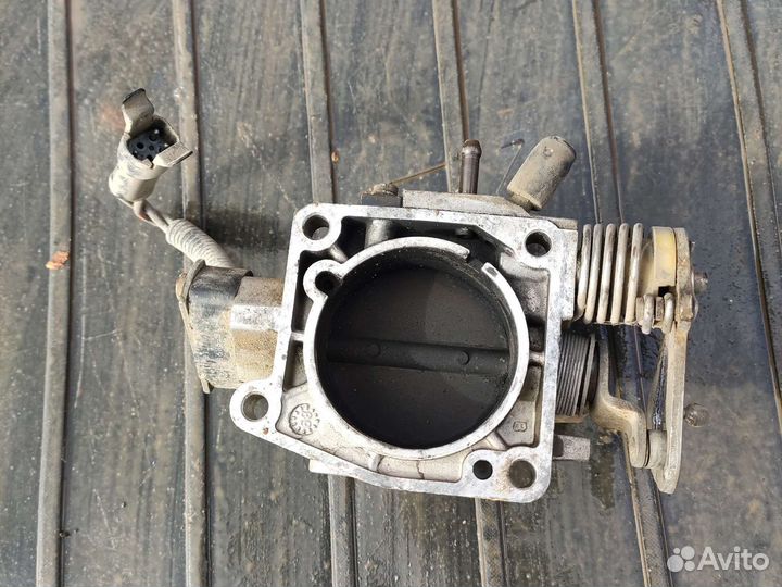 Дроссельная заслонка Форд Скорпио 2.0