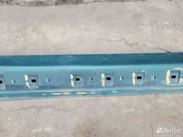 Накладка правого порога на Mercedes W210 рест