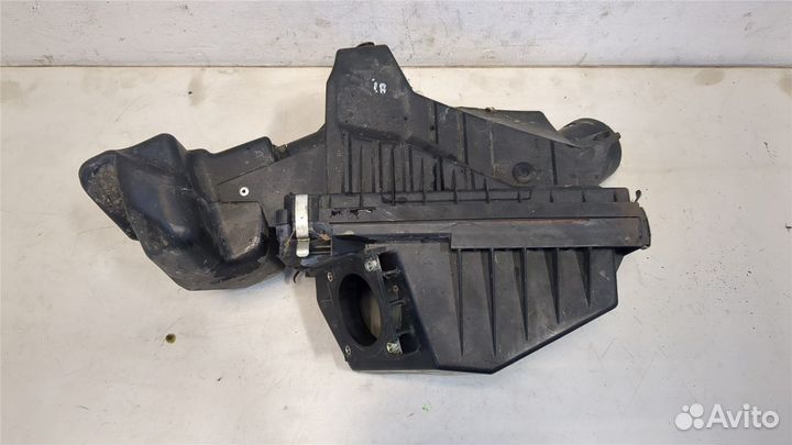 Корпус воздушного фильтра Nissan Almera N16, 2002