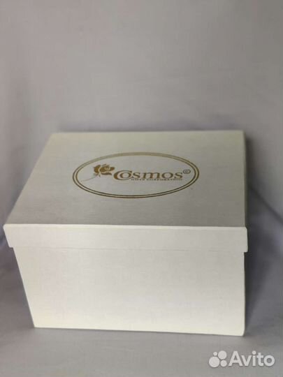 Фарфоровая статуэтка клоун с кроликом