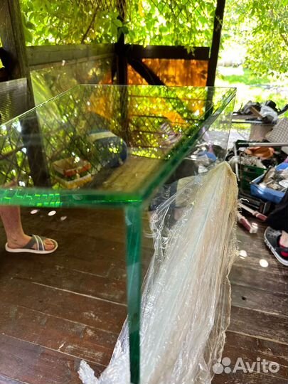 Стеклянная полка