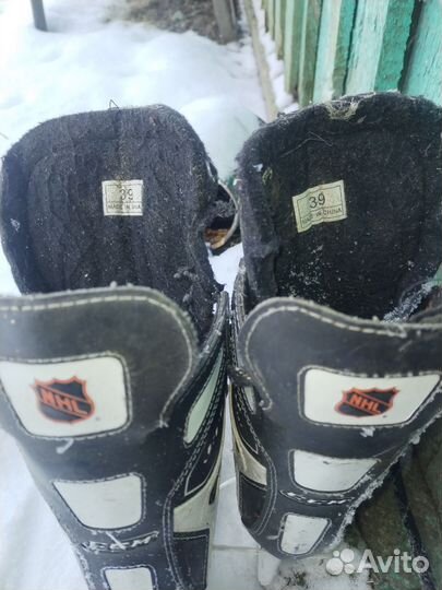 Хоккейные коньки