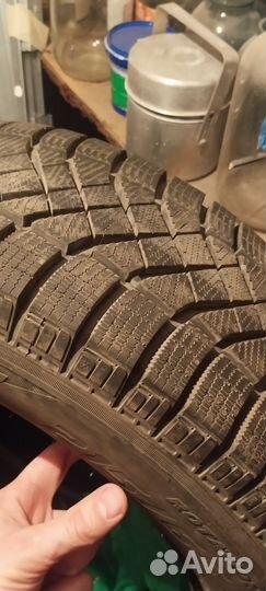 Pirelli Ice Zero 215/65 R16 102T