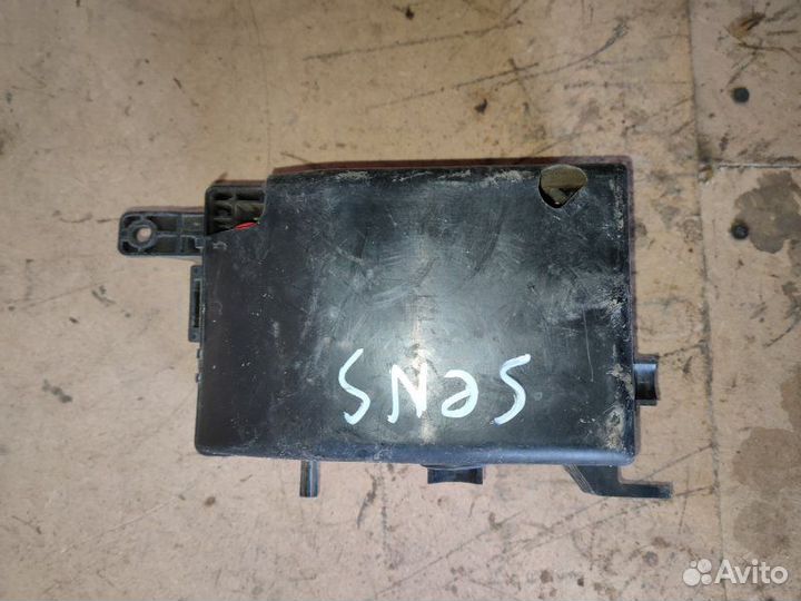 Блок реле Заз Сенс T100 1.3 2008