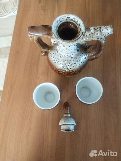 Глиняный кувшин