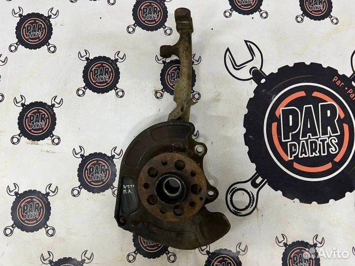 Кулак поворотный передний левый Mercedes-Benz W221