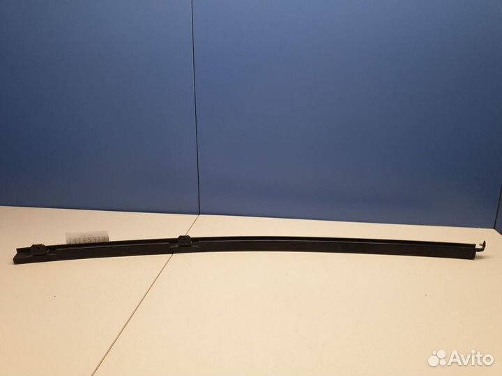 Направляющая стекла задней левой двери Suzuki Gran