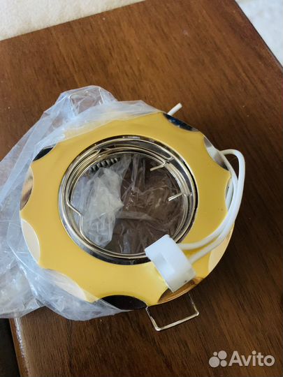 Светильник потолочный встраиваемый