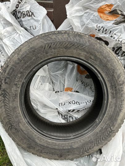 Nokian Tyres Hakkapeliitta 8 SUV 235/65 R17