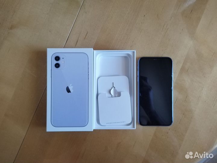iPhone 11, 64 ГБ