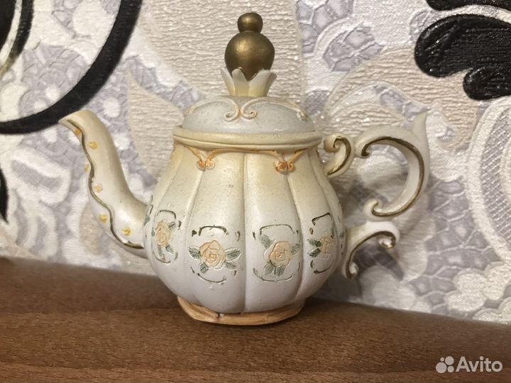 Миниатюрные чайнички