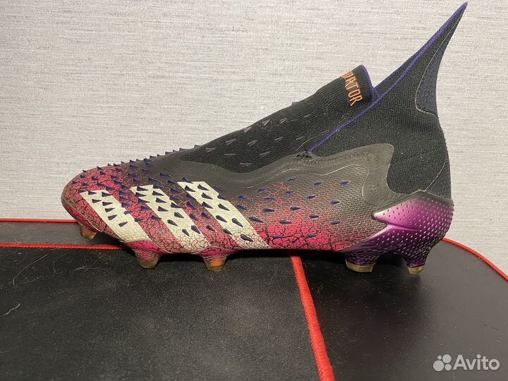 Бутсы adidas predator фиолетовые