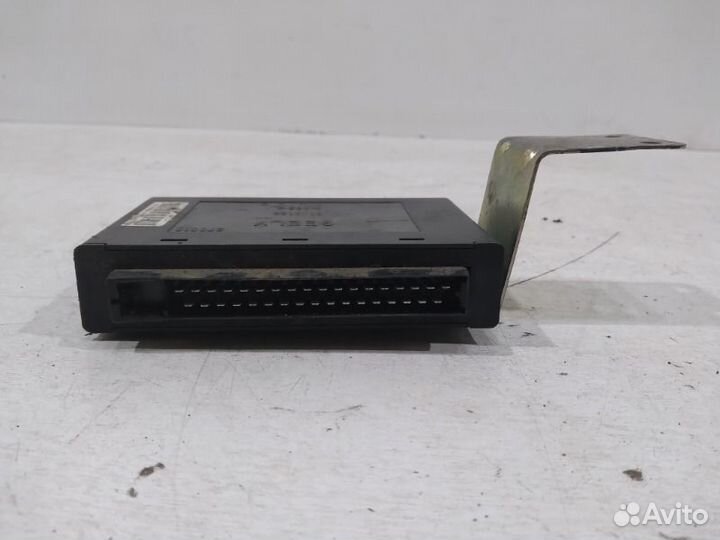 Блок управления стеклоподъемниками Geely Emgrand