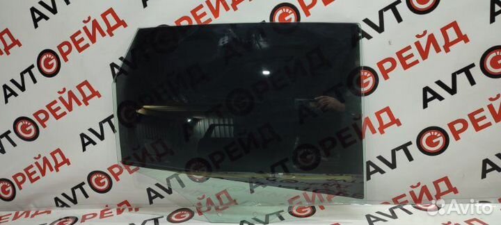 Стекло боковое заднее правое Audi Q5 8R cdnc