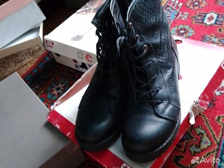 Ботинки женские
