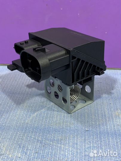 Резистор вентилятора охлаждения Реостат Renault lo