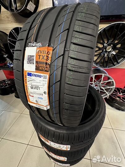 Tracmax X-Privilo TX3 245/35 R20 и 275/30 R20 97Y