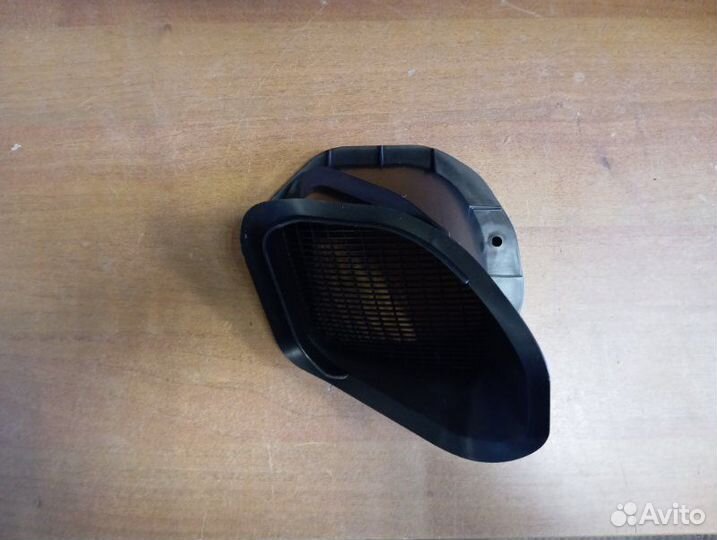 Воздухозаборник Volkswagen Touareg 2013 - 2018