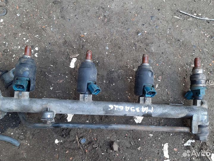 Форсунки рампа mazda 626