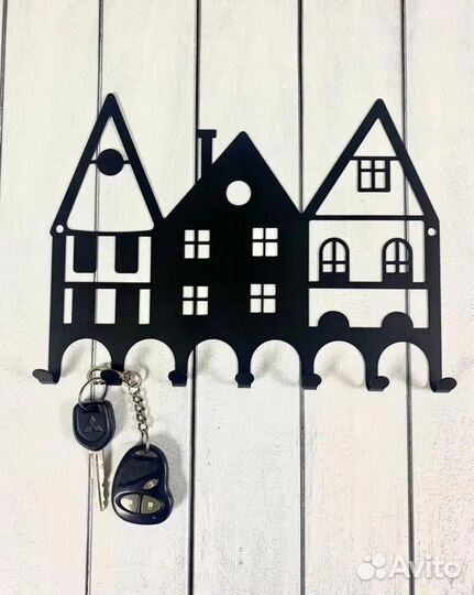 Ключница настенная металлическая