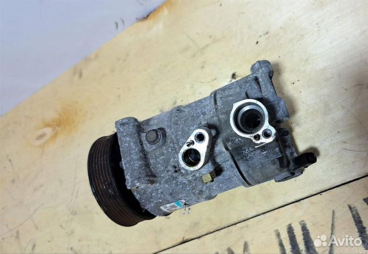 Компрессор системы кондиционирования VW Passat (B