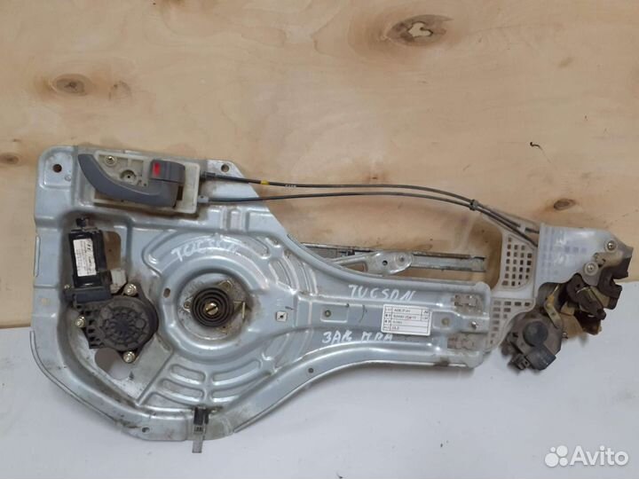 Задний правый стеклоподъёмник Hyundai Tucson