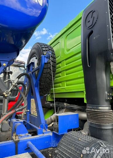 Автобетоносмеситель Shacman (Shaanxi) SX5318GJB6T326, 2024