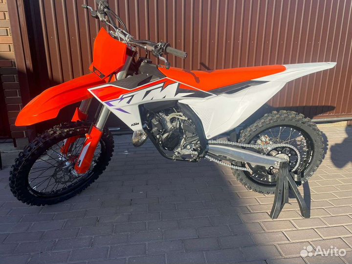 Кроссовый мотоцикл